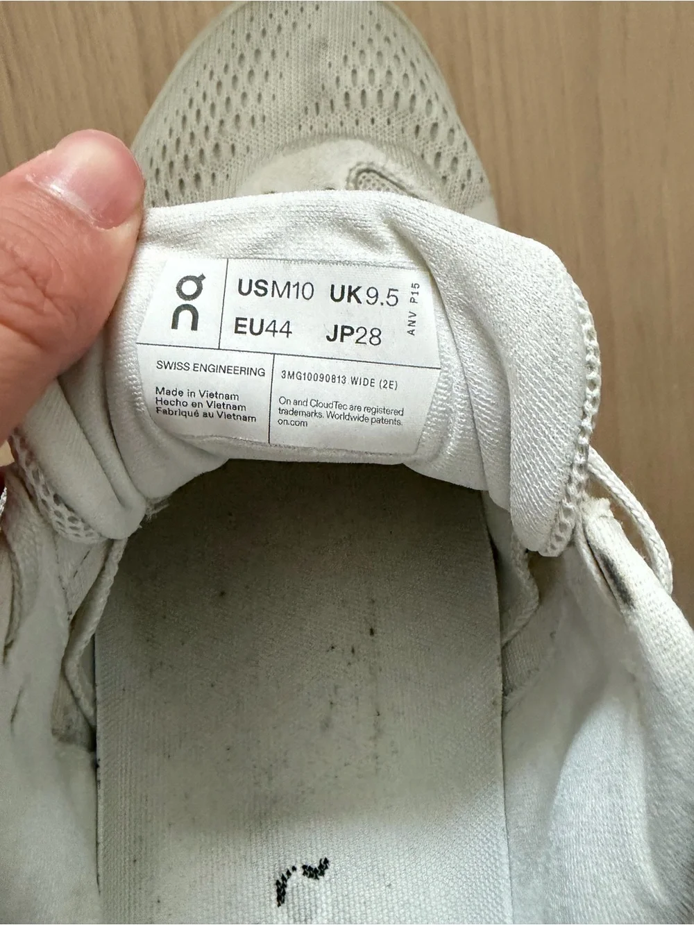 On Running Men's White/Off-White Running Sneakers